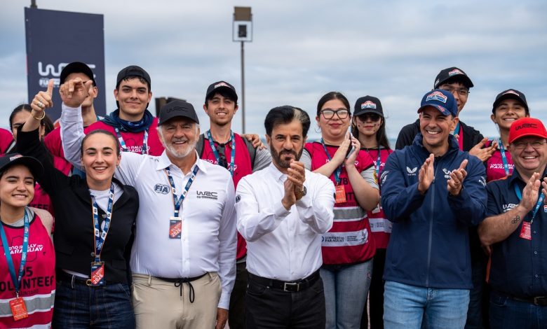 PARAGUAYAN PRESIDENT SANTIAGO PEÑA AND FIA PRESIDENT MOHAMMED BEN SULAYEM CELEBRATE THE START OF A NEW ERA OF RALLYING IN ENCARNACIÓN